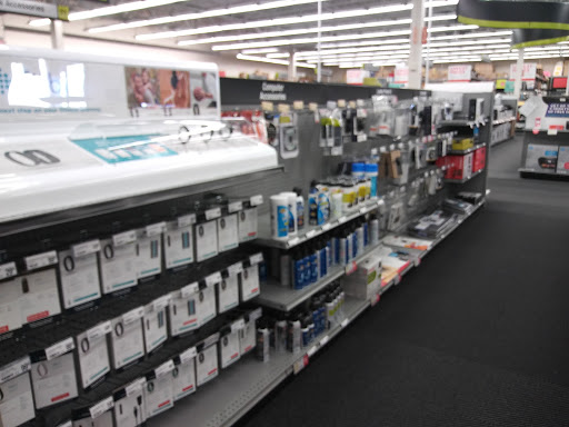 Office Supply Store «Staples», reviews and photos, 23035 W Outer Dr, Allen Park, MI 48101, USA