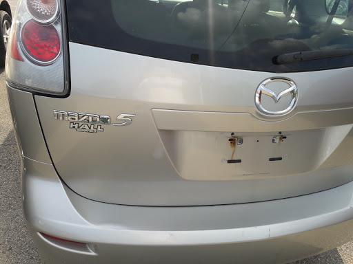 Car Dealer «Lewis Avenue Auto Sales Inc», reviews and photos, 38280 N Sheridan Rd, Beach Park, IL 60087, USA