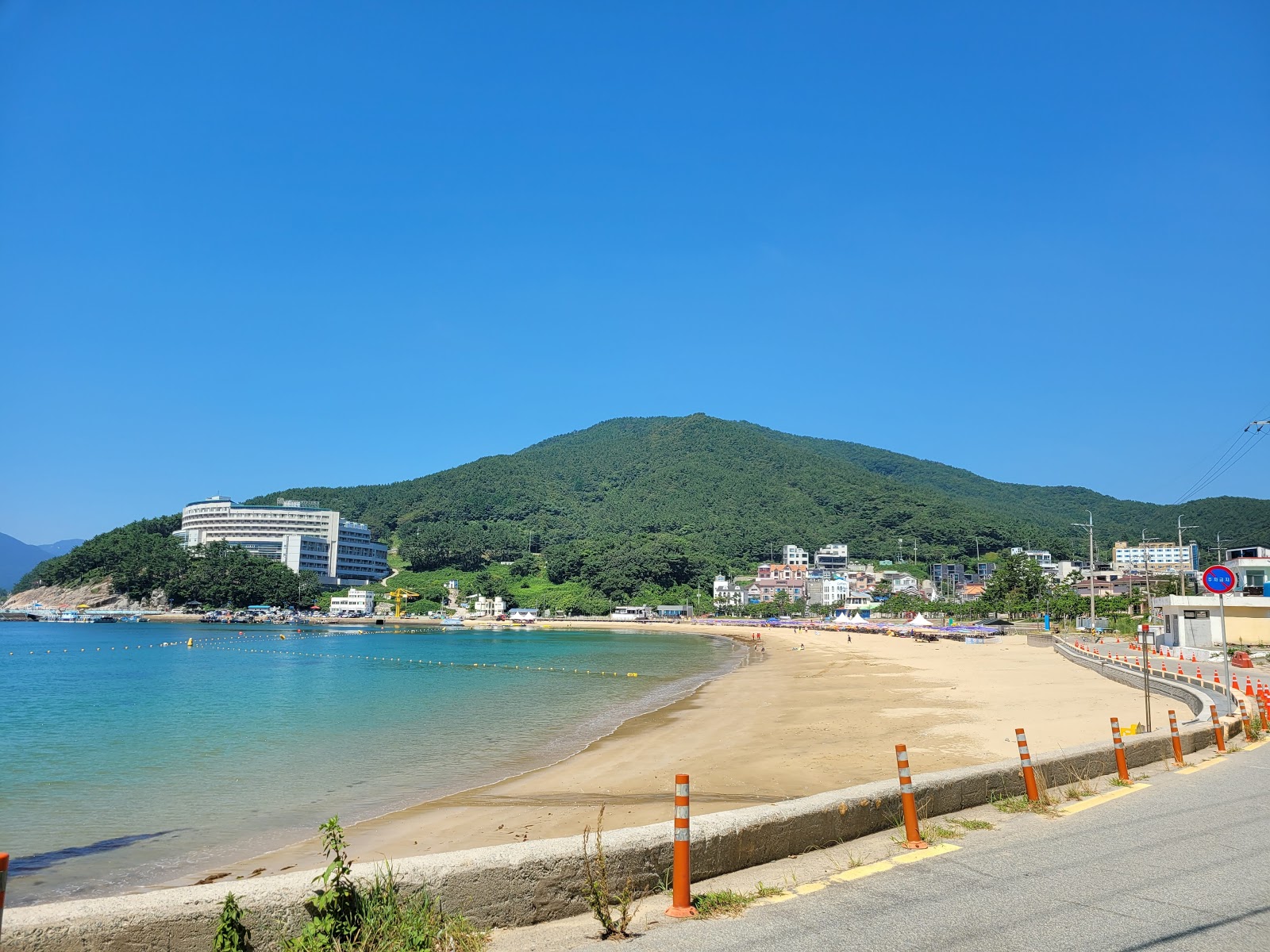 Fotografija Wahyeon Beach z prostoren zaliv