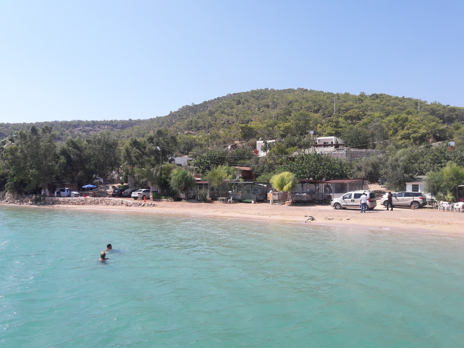 Photo of Bogsak beach with partly clean level of cleanliness
