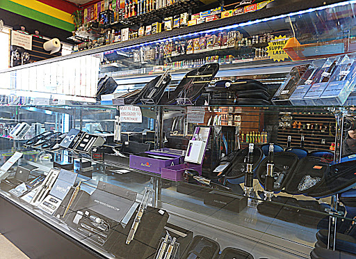 Tobacco Shop «Smokeyz Smoke Shop», reviews and photos, 410 Euclid St #7, Anaheim, CA 92802, USA