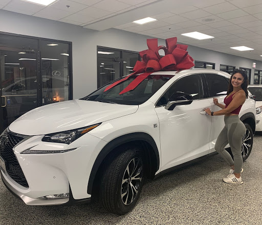 Lexus Dealer «McGrath Lexus of Chicago», reviews and photos, 1250 W Division St, Chicago, IL 60642, USA