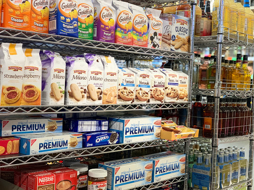 Liquor Store «Holly Market», reviews and photos, 491 Laurel St, San Carlos, CA 94070, USA