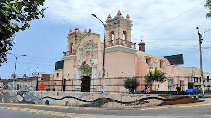 Iglesia Basílica Santuario Virgen del Carmen de la Legua