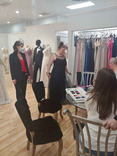 Bridal Shop «Bridal Connection», reviews and photos, 708 N Ankeny Blvd, Ankeny, IA 50023, USA