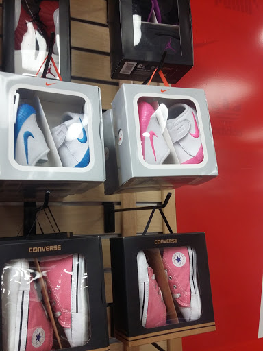 Shoe Store «WSS», reviews and photos, 104 W Foothill Blvd, Rialto, CA 92376, USA