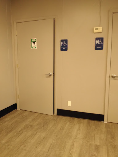 Tire Shop «Firestone Complete Auto Care», reviews and photos, 971 N Walnut Ave, New Braunfels, TX 78130, USA