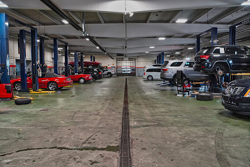 Auto Body Shop «Auburn Collision Center», reviews and photos, 500 S Opdyke Rd, Pontiac, MI 48341, USA