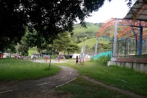 Infantil y Cancha Sintética Park image