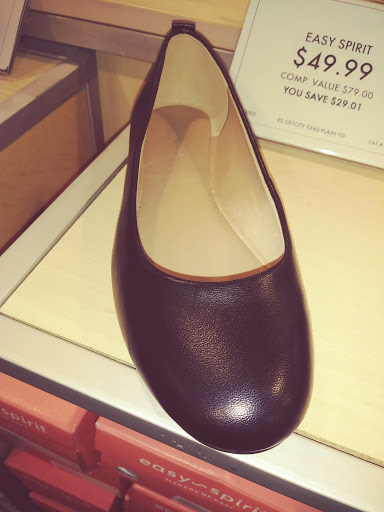 Shoe Store «DSW Designer Shoe Warehouse», reviews and photos, 3638 Welsh Rd, Willow Grove, PA 19090, USA