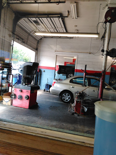 Tire Shop «PTL Auto & Tire Center», reviews and photos, 552 Huffman Rd, Center Point, AL 35215, USA