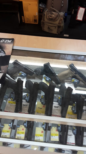 General Store «Big R Farm & Ranch Supply», reviews and photos, 1020 Bonforte Blvd, Pueblo, CO 81001, USA