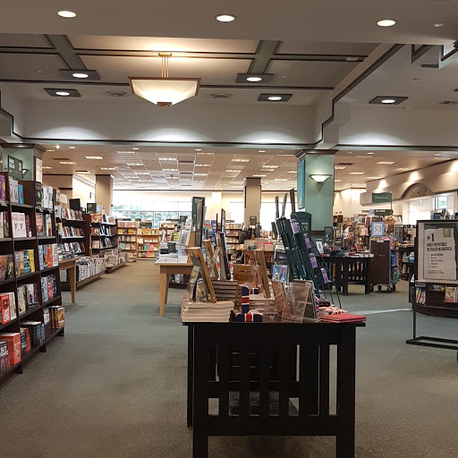 Book Store «Barnes & Noble», reviews and photos, 102 Park Ave #1, Willow Grove, PA 19090, USA