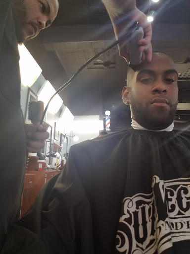 Barber Shop «Hair Junkies Hair Studio», reviews and photos, 224 E Silver Springs Blvd, Ocala, FL 34470, USA