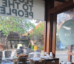 Mades Banana Flour Bakery photo