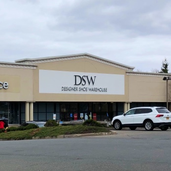 Shoe Store «DSW Designer Shoe Warehouse», reviews and photos, 1595 CT-71, Farmington, CT 06032, USA