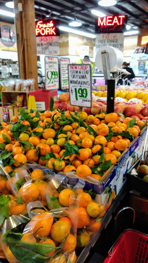 Grocery Store «Top of the Hill Quality Produce», reviews and photos, 5325 NE 4th St, Renton, WA 98059, USA