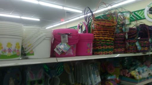 Dollar Store «Dollar Tree», reviews and photos, 225 Rivers Edge Dr, Milford, OH 45150, USA
