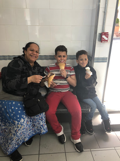 Laundromat «Giant Laundry», reviews and photos, 2861 Webster Ave, Bronx, NY 10458, USA