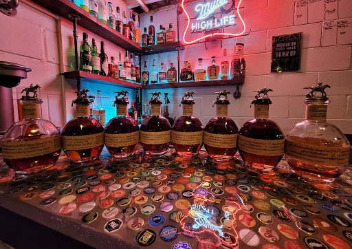 Liquor Store «Northside Liquor Store», reviews and photos, 1530 Coburg Rd, Eugene, OR 97401, USA