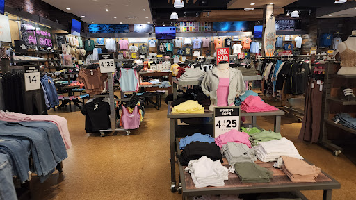 Clothing Store «Tillys», reviews and photos, 27150 Alicia Pkwy, Laguna Niguel, CA 92677, USA