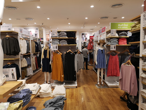 Stores to buy women's jeans Bangkok