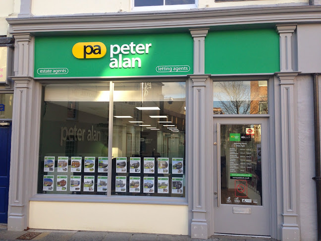 Comments and reviews of Peter Alan - Bridgend