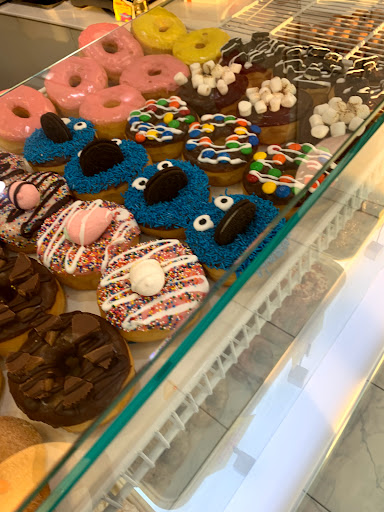 Donut Shop «Sarah Donuts», reviews and photos, 5860 Jimmy Carter Blvd #155, Norcross, GA 30071, USA
