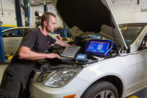 Auto Repair Shop «Wheeling Auto Center», reviews and photos, 2430 E Hintz Rd, Arlington Heights, IL 60004, USA