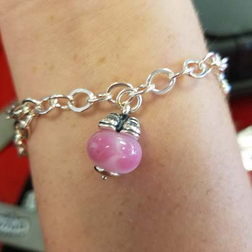 Jewelry Store «James Avery Jewelry», reviews and photos, 5535 W Loop 1604 N #111, San Antonio, TX 78253, USA