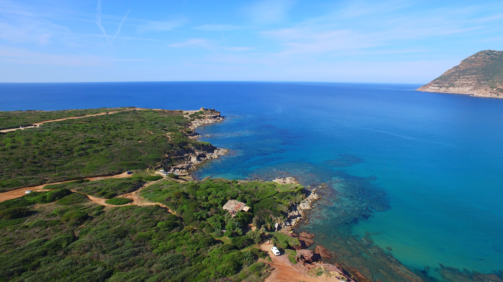 Fotografija Cala Bantine Sale nahaja se v naravnem okolju