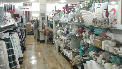 Department Store «HomeGoods», reviews and photos, 18061 Highwoods Preserve Pkwy, Tampa, FL 33647, USA