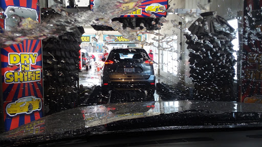 Car Wash «Wheely Clean Car Wash», reviews and photos, 81 E Aurora Rd, Northfield, OH 44067, USA