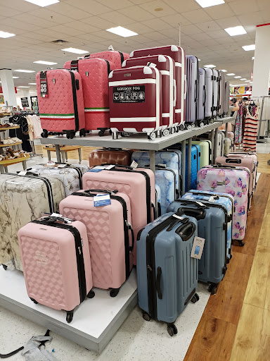 Department Store «T.J. Maxx & HomeGoods», reviews and photos, 105 Middlesex Ave, Somerville, MA 02145, USA