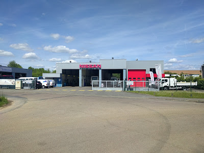 Nissan Global Pro à Le Perray-en-Yvelines