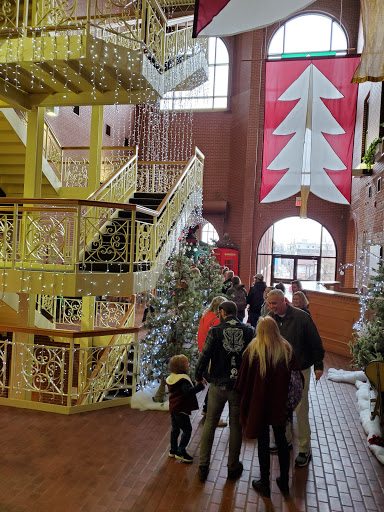 Shopping Mall «Fountain Square», reviews and photos, 101 W Kirkwood Ave, Bloomington, IN 47404, USA