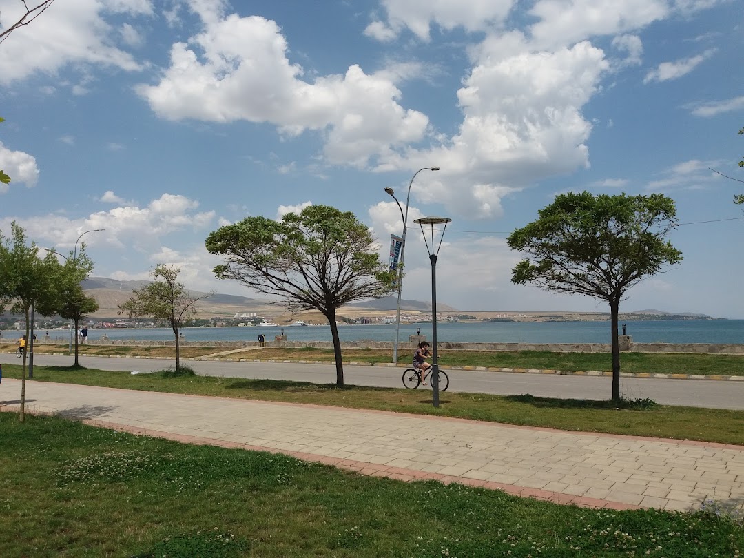 Tatvan Sahil Park