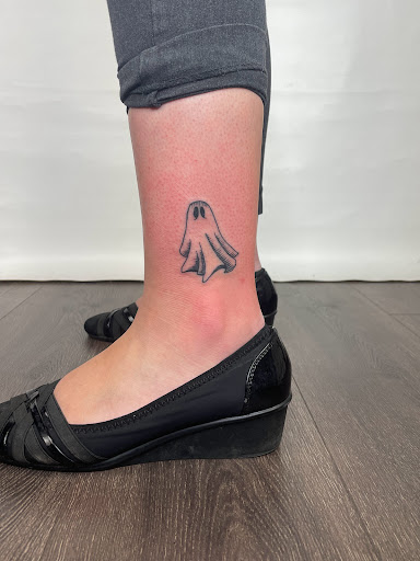 Explore alabama crimson tide tattoo ideas, creative tattoo ideas in Amsterdam, available at Spoken Hand Tattoo