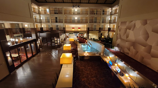 Embassy Suites by Hilton Cleveland Beachwood image 5