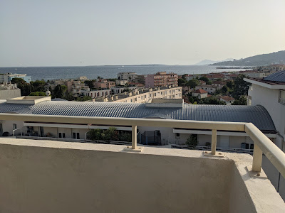 Location Saisonnière Antibes. Appartement Rooftop à Antibes