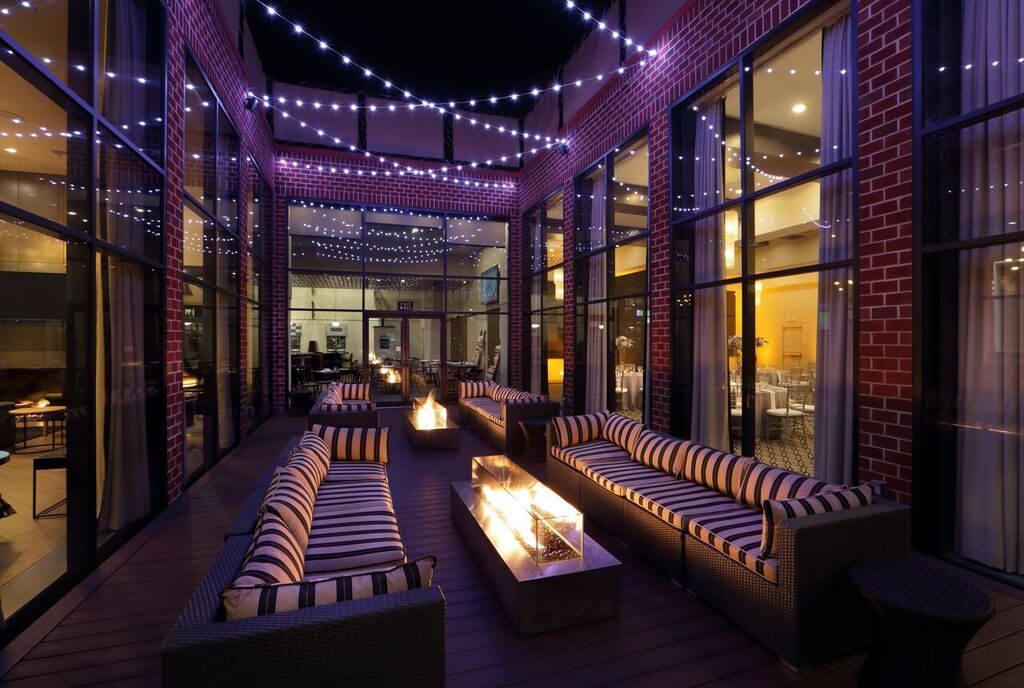 The Irons Restaurant and Bar 06355