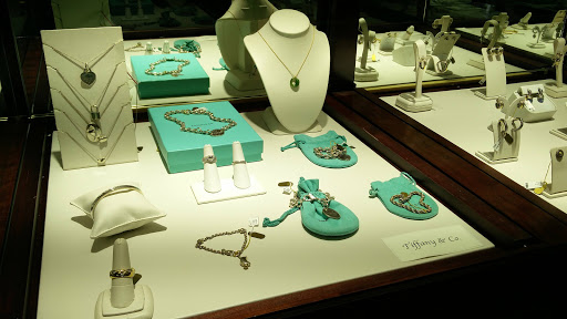 Jewelry Store «E.D. Marshall Jewelers Tempe», reviews and photos, 7650 S McClintock Dr Suite 102, Tempe, AZ 85284, USA