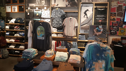 Shoe Store «Vans», reviews and photos, 9736 W Northern Ave, Peoria, AZ 85345, USA