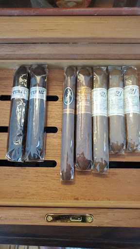 Lounge «Cigar Realm», reviews and photos, 11657 Lakeridge Pkwy, Ashland, VA 23005, USA