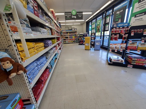 Pet Supply Store «Pet Supplies Plus», reviews and photos, 471 Boston Post Rd, Orange, CT 06477, USA