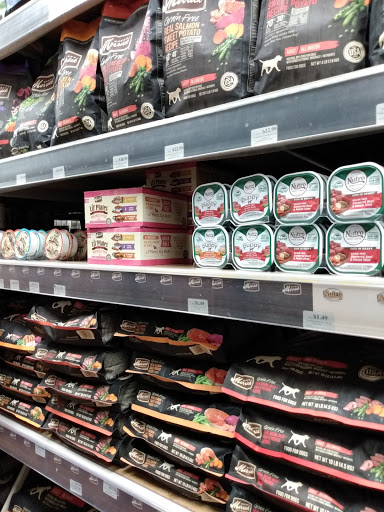 Pet Supply Store «Pet Supermarket», reviews and photos, 1800 W 68th St #140, Hialeah, FL 33014, USA