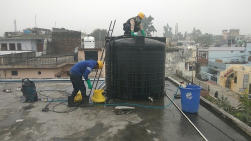 KHAN JEE Water Tank cleaning Tank cleaning tank cleaning in karachi heat and roof proofing