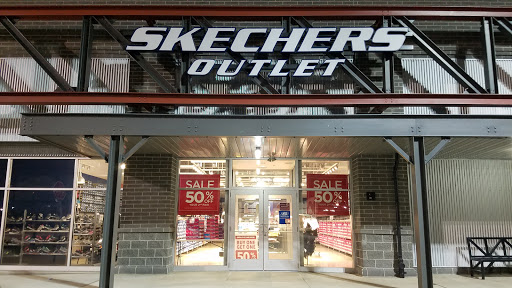 skechers steelyard commons