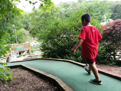 Miniature Golf Course «Olde Sawmill Grill and Miniature Golf Course», reviews and photos, 345 Oxford Rd, Oxford, CT 06478, USA