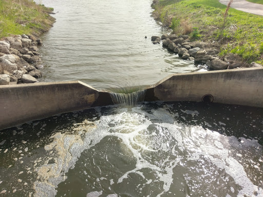 Park «Spring Lake Park», reviews and photos, 396 Springlake Ln, Aurora, IL 60504, USA